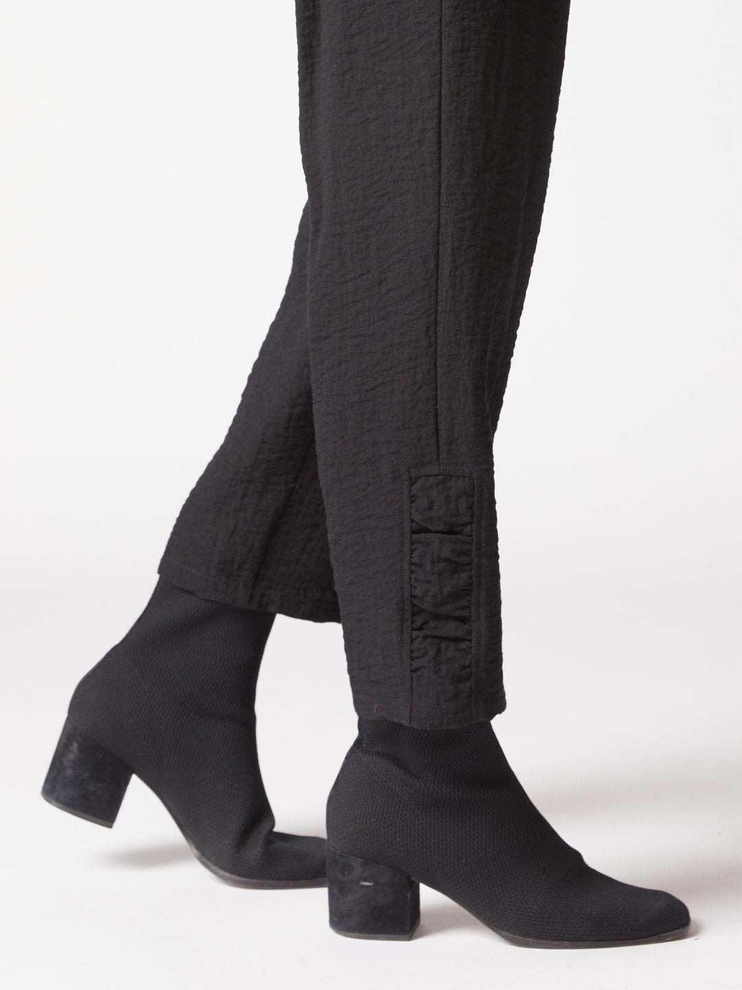 Black Ruched Ankle Pant