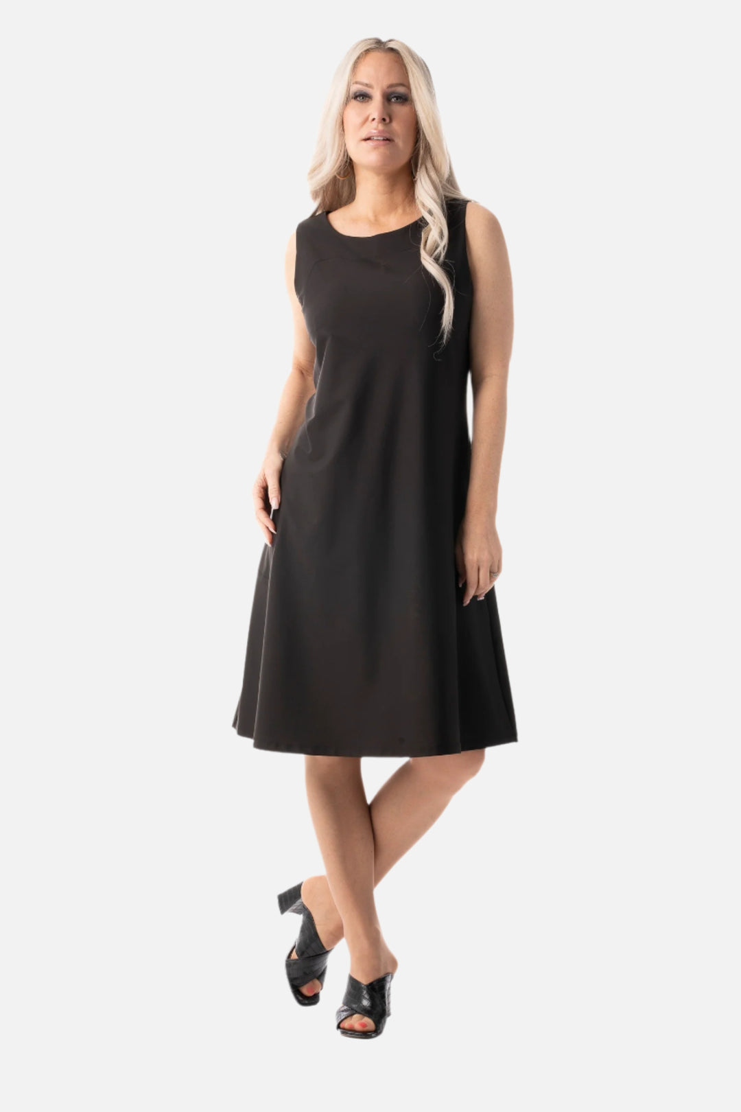 Chic Black Shift Dress With Pockets
