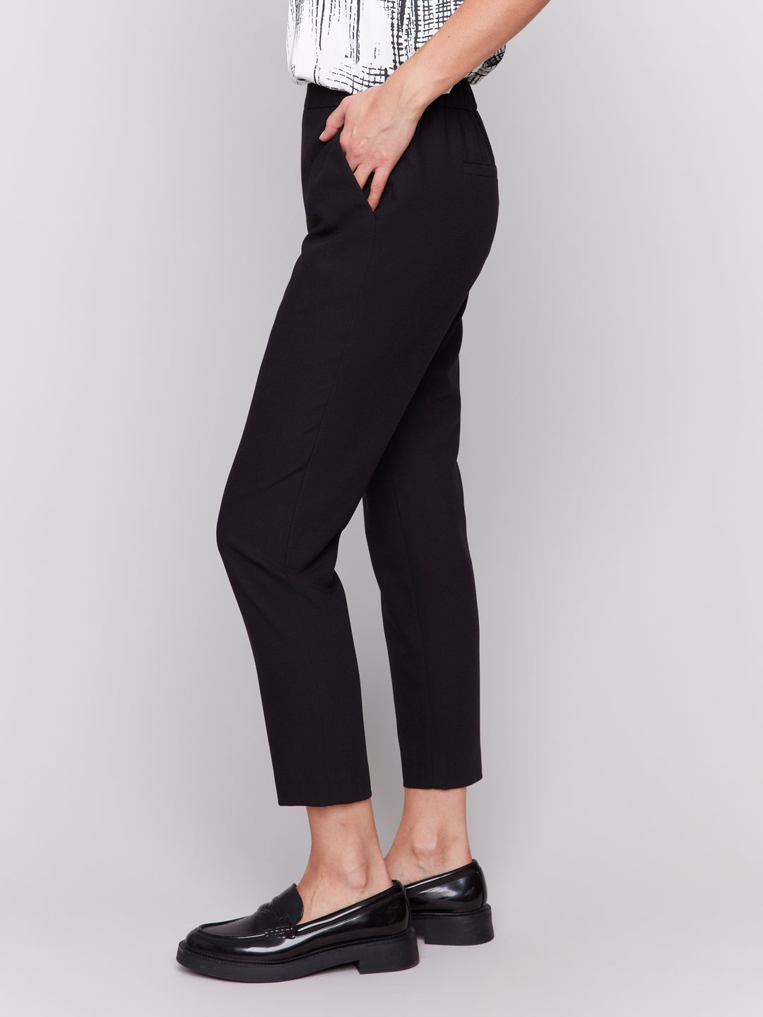 Black Crepe Pull On Crop Pant