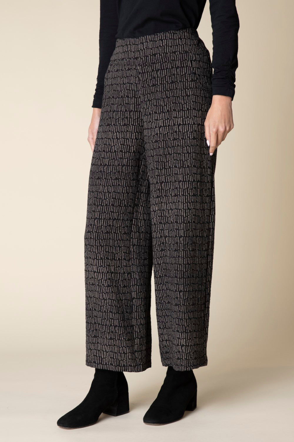 Black Fine Lines Relaxed Ankle Pant