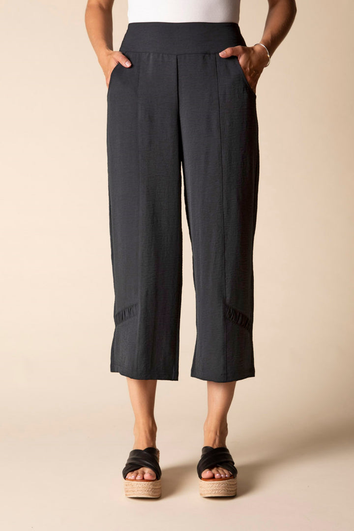 Black Ruched Hem Detail Crop Pant