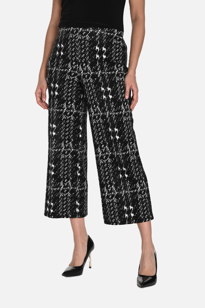 Black and White Knit Wide Leg Crop Pant