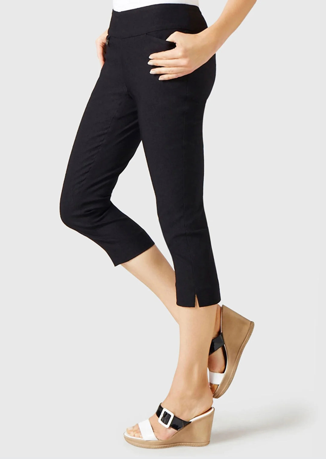Classic Pull On Capri Pant With Pockets