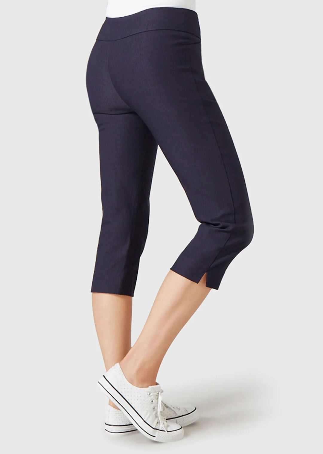 Classic Pull On Capri Pant With Pockets