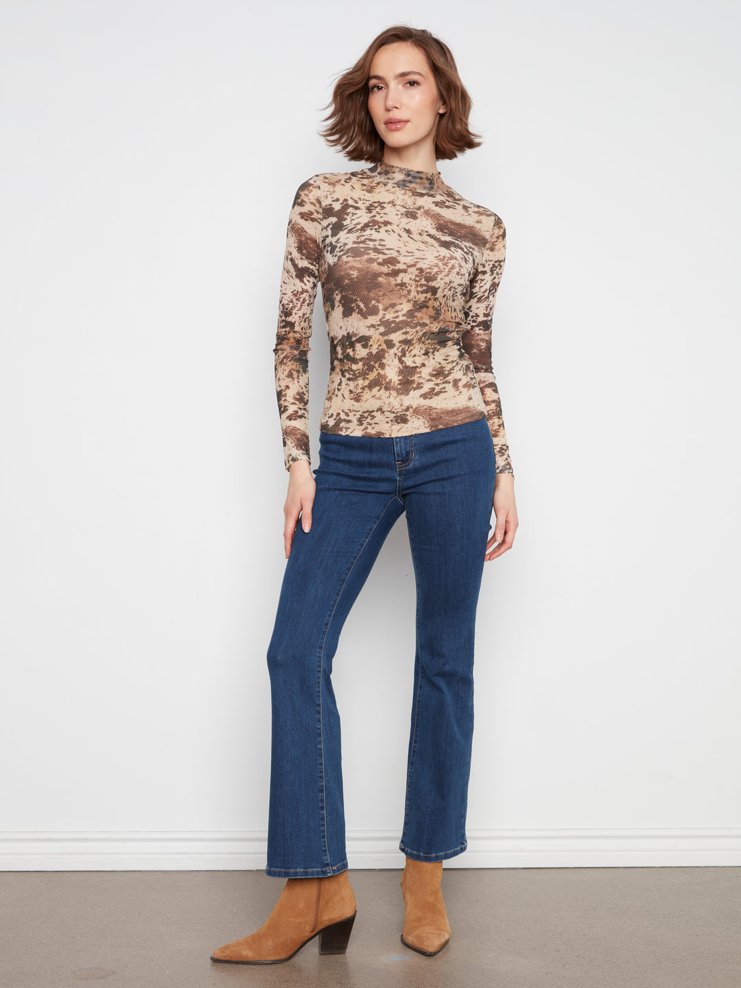 Country Print Mesh Knit Side Ruched Top