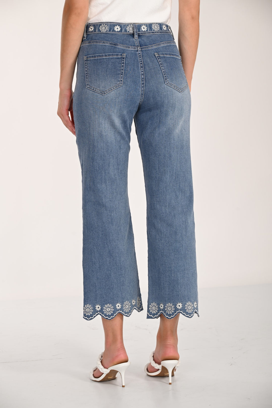 Embroidered Flowers Wide Leg Jean With Belt