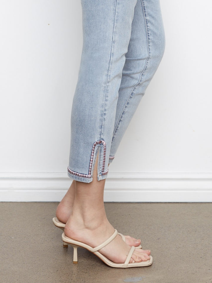 Embroidered Split Hem Light Blue Slim Jean