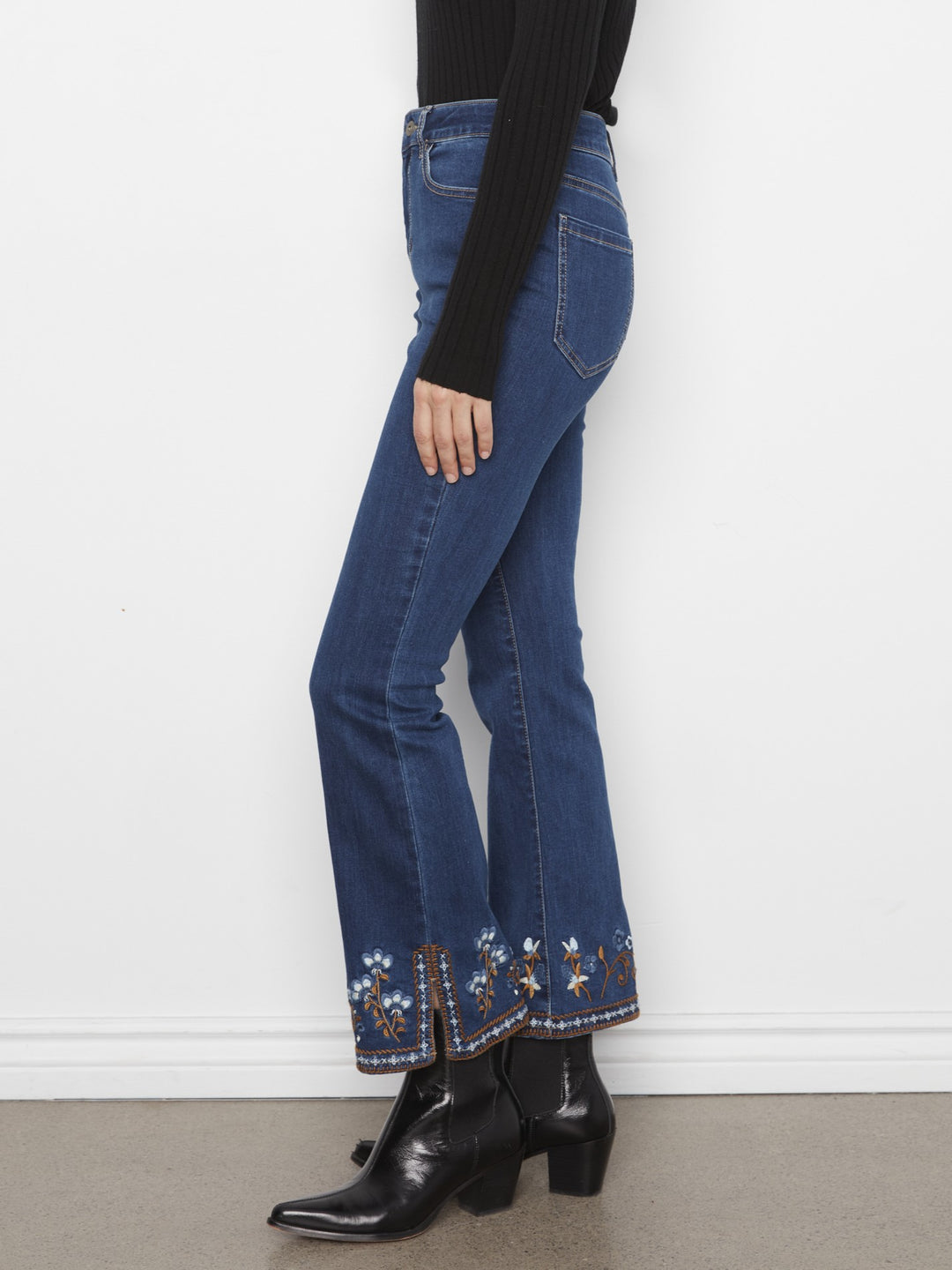 Floral Embroidered Hem Side Slit Flare Jean