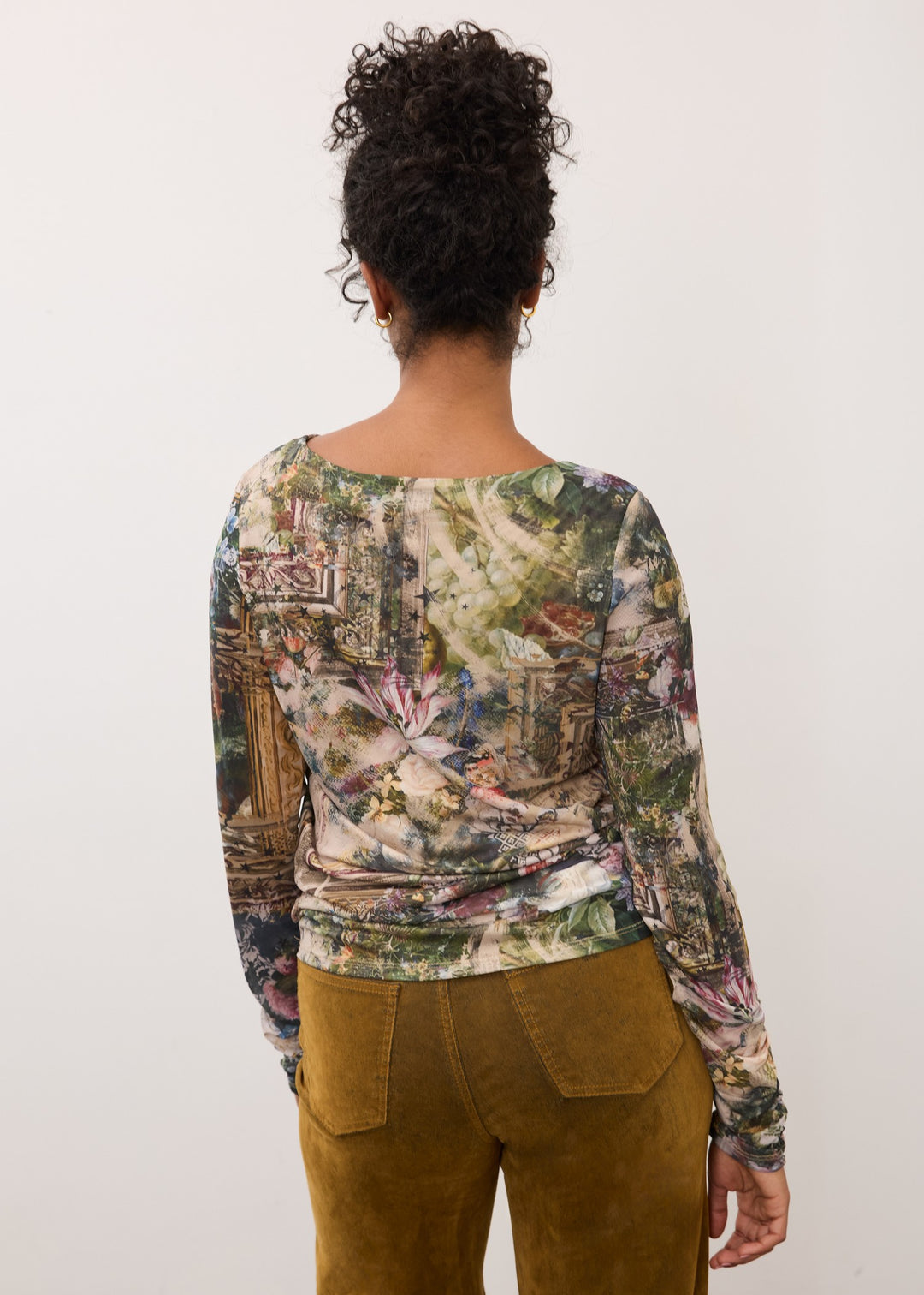 Gallery Print Mesh Knit Top