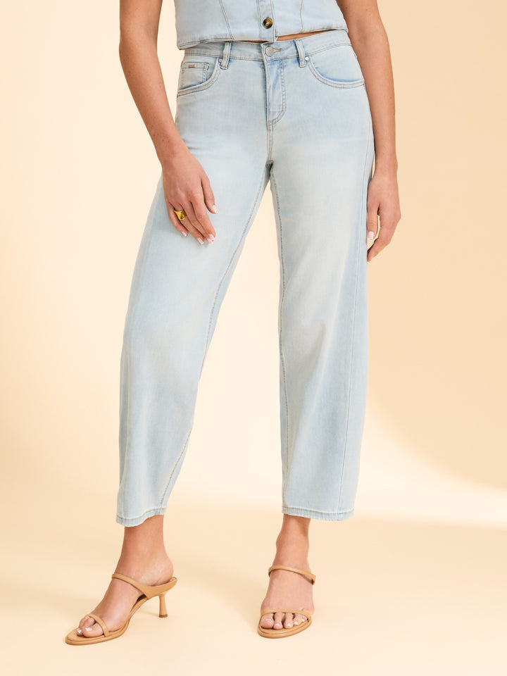 Girlfriend Barrel Ankle Jean