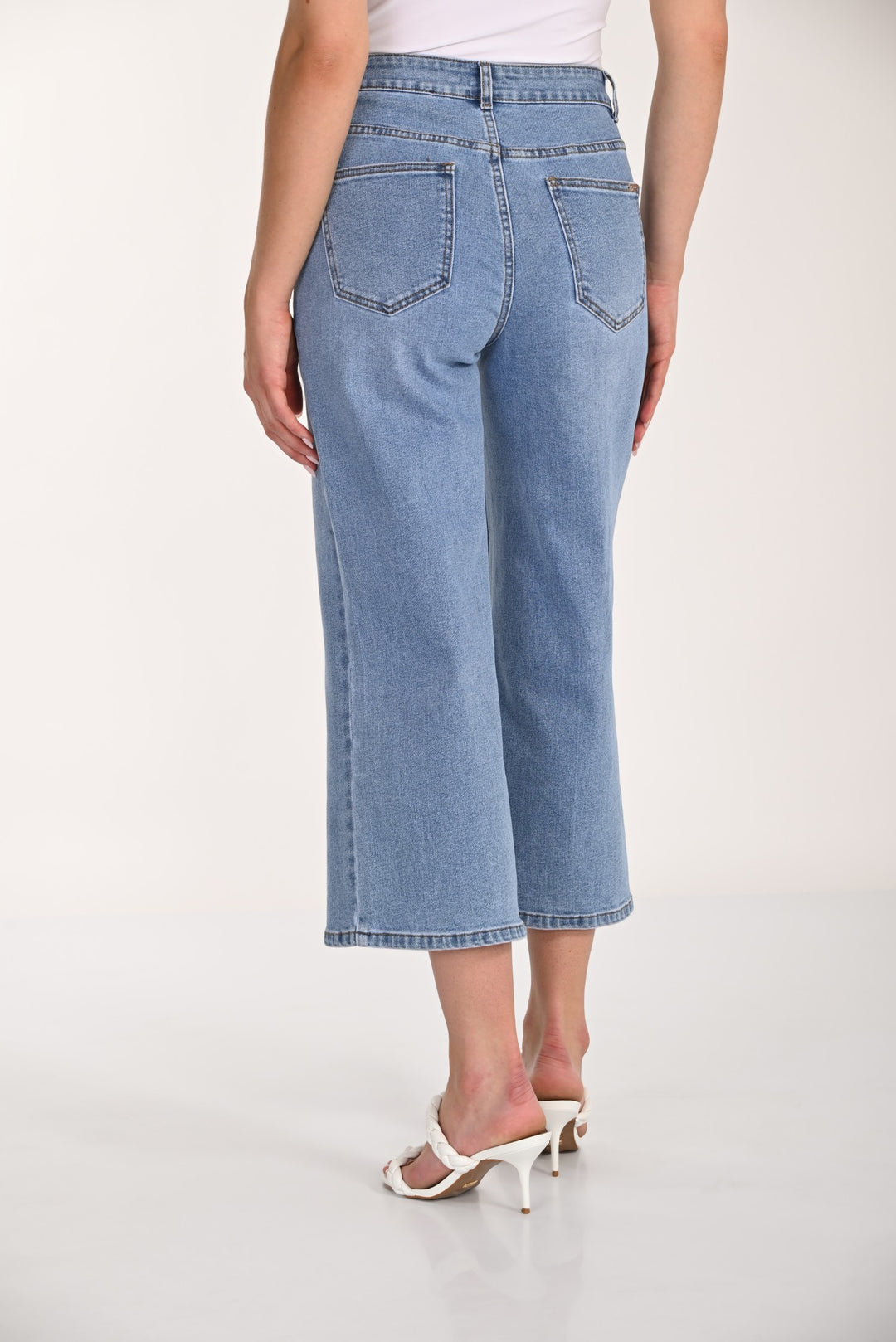 Jewel Button Detail Wide Leg Crop Jean
