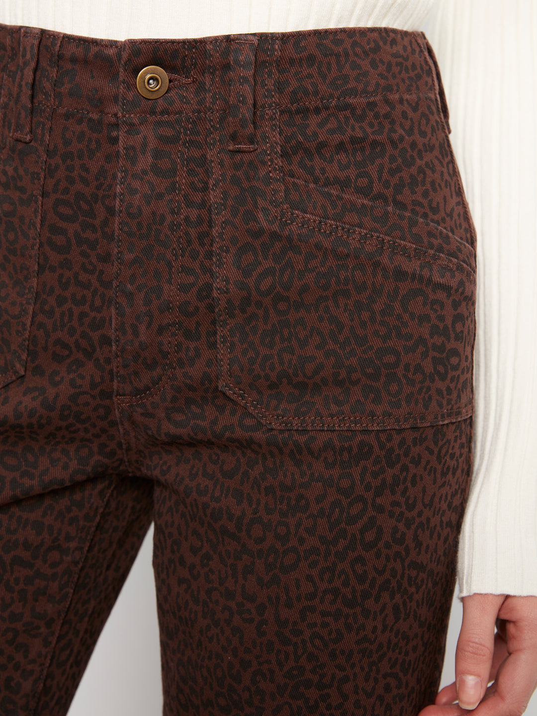 Leopard Print Patch Pocket Cropped Pant
