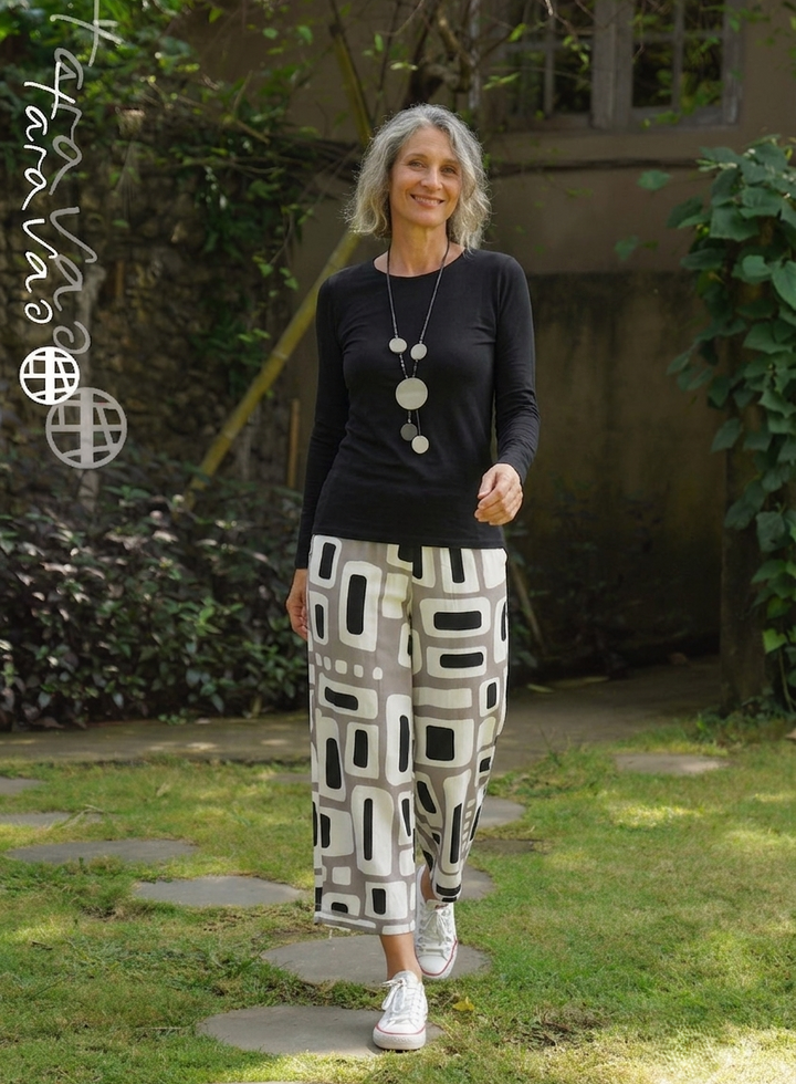 Magali Ecru Print Lantern Crop Pant