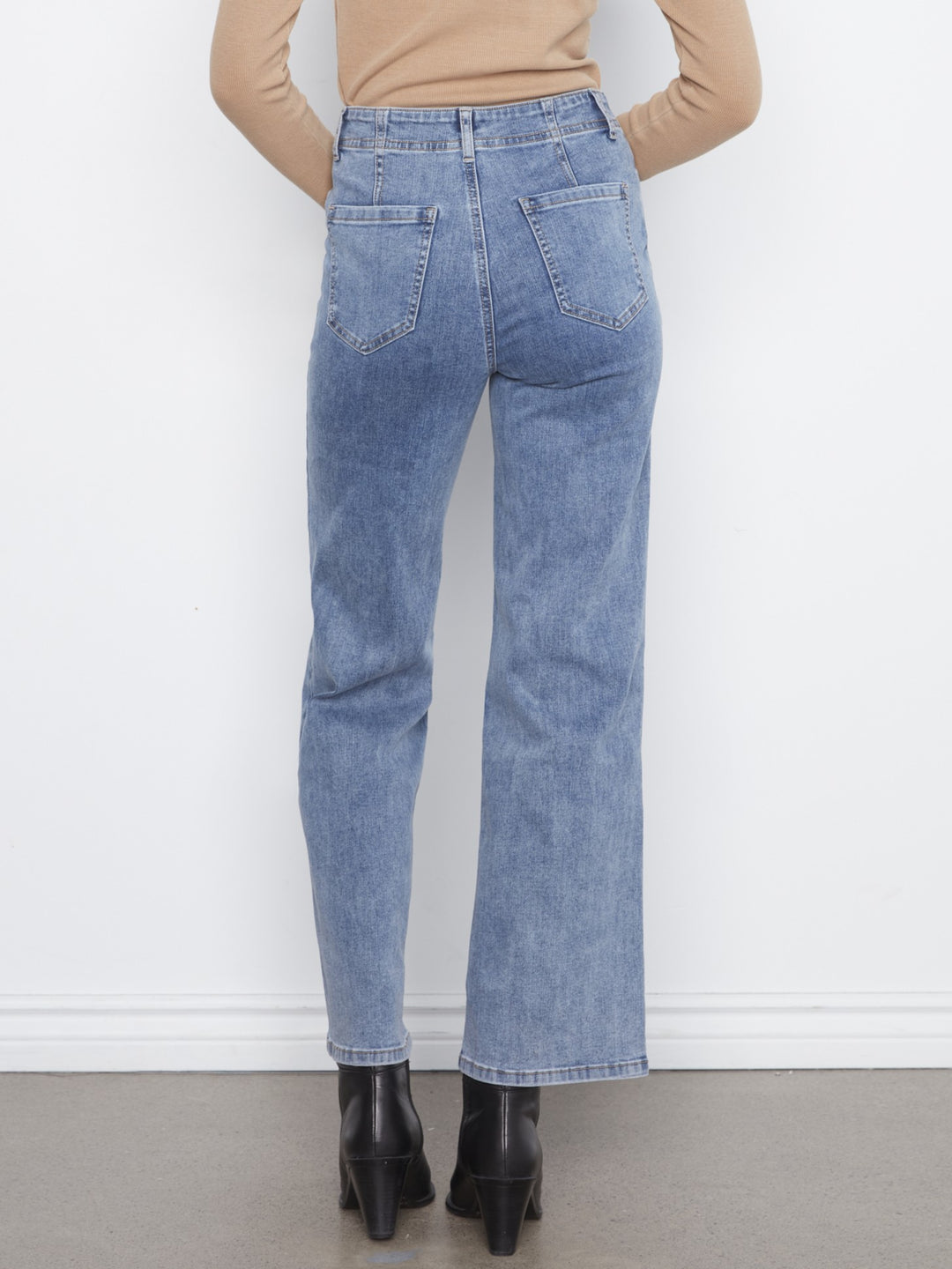 Medium Blue Patch Pocket Wide Leg Jean