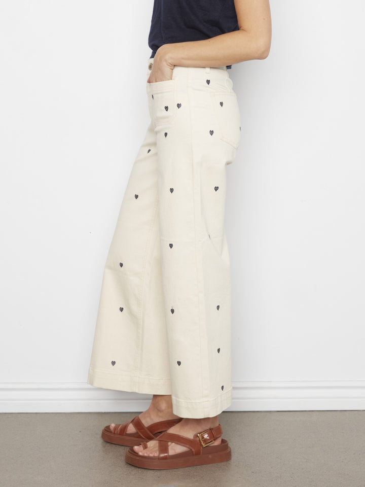 Natural Heart Embroidered Patch Pocket Cropped Pant