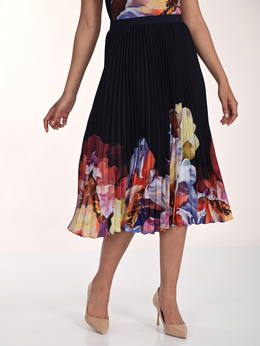 Pleated Floral Print Midi Skirt