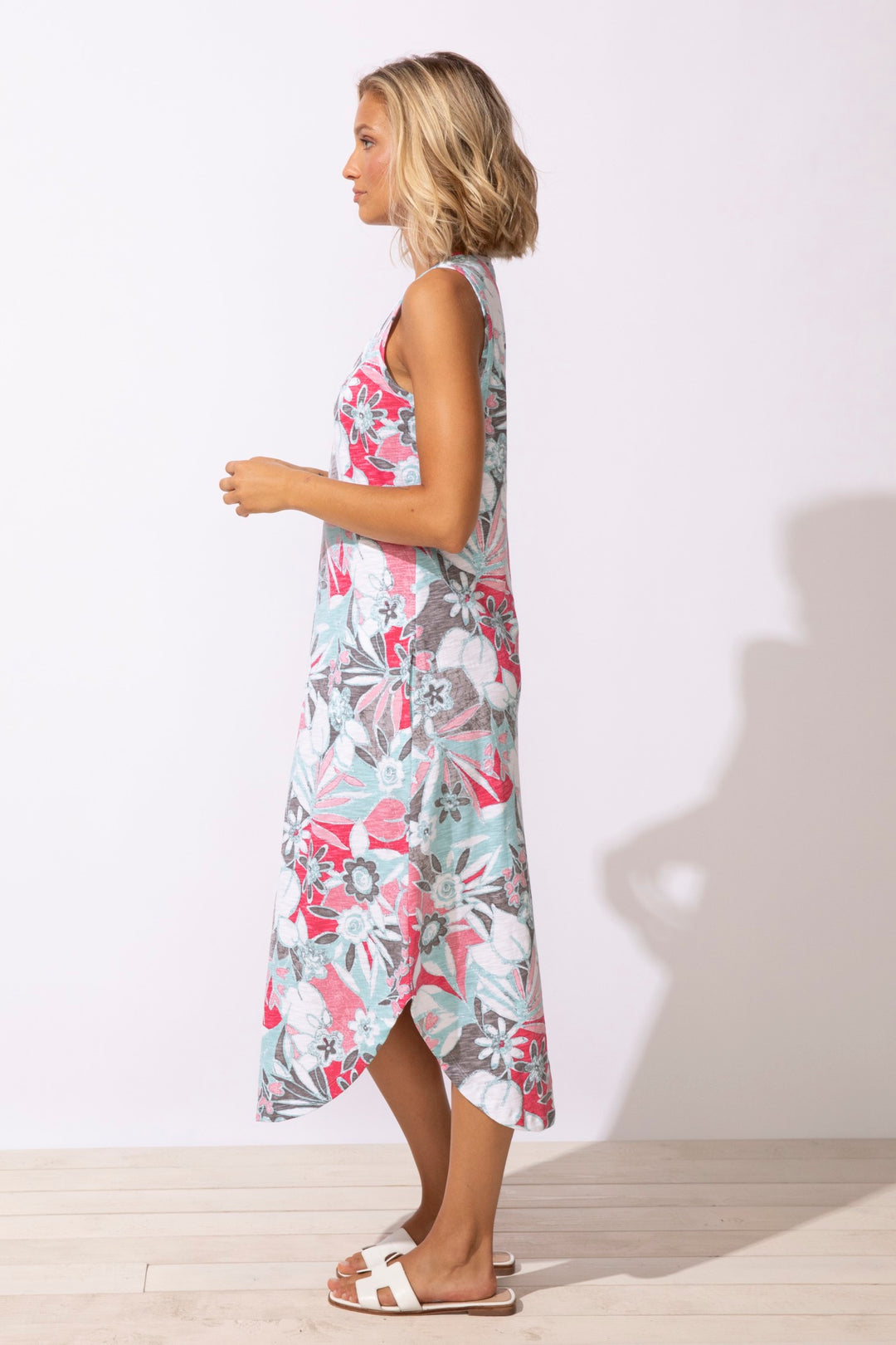 Poppy Fiji Floral Sleeveless Seamed Dress