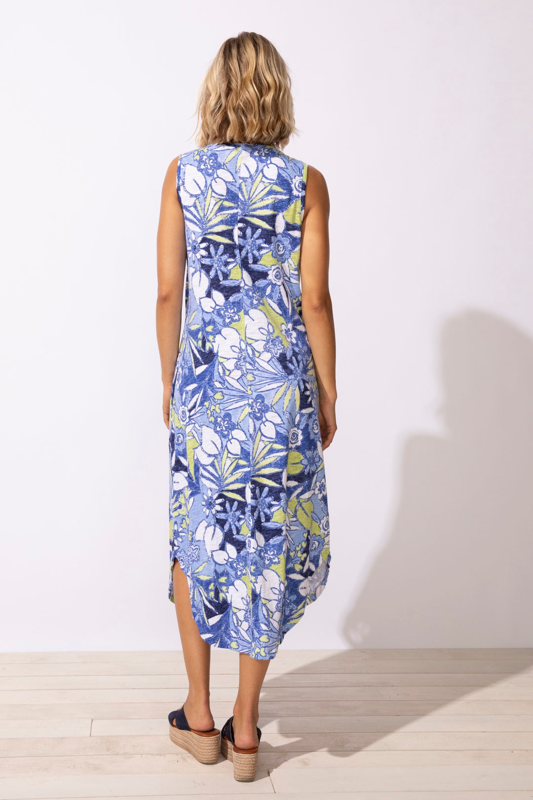 Resort Fiji Floral Sleeveless Seamed Dress