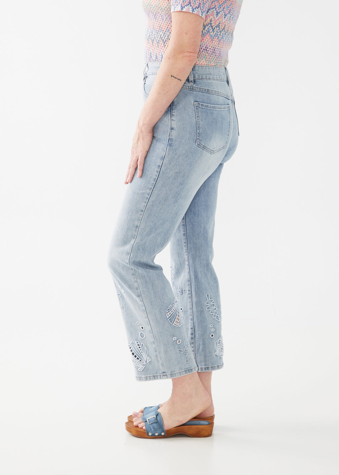 Shell Embroidered Suzanne Ankle Jean