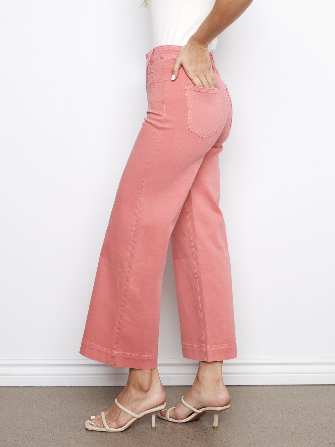 Sorbet Patch Pocket Cropped Flare Twill Pant