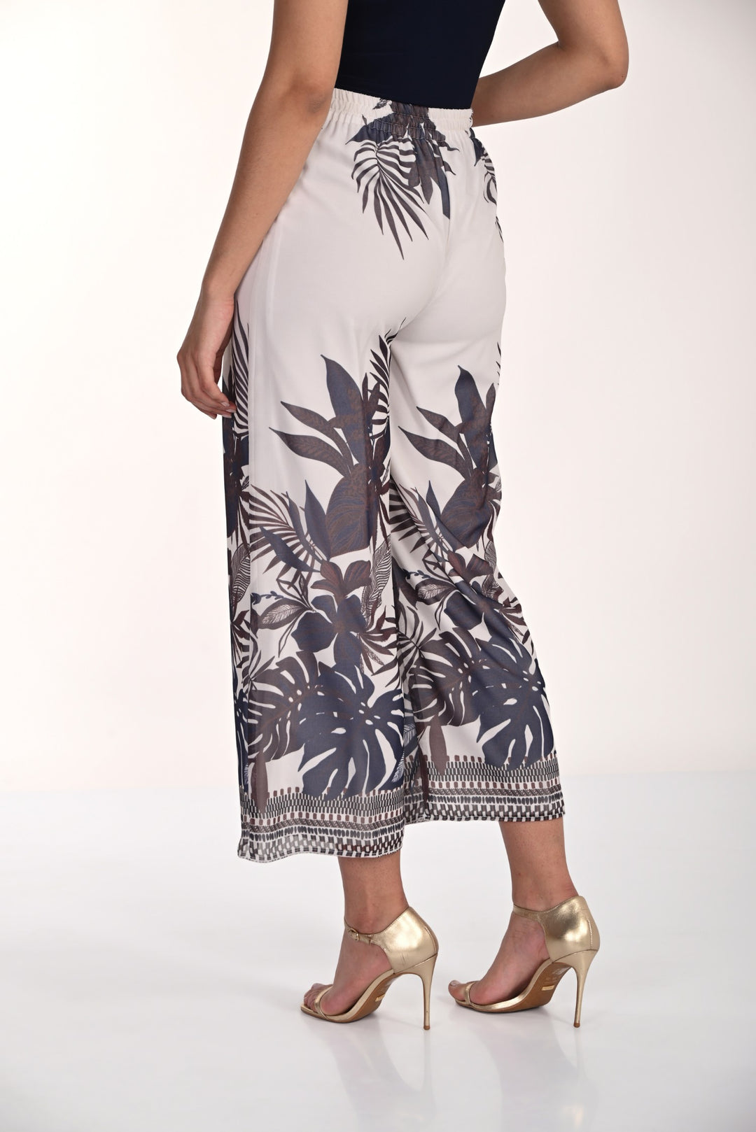 Tropical Leaf Border Print Crop Pant