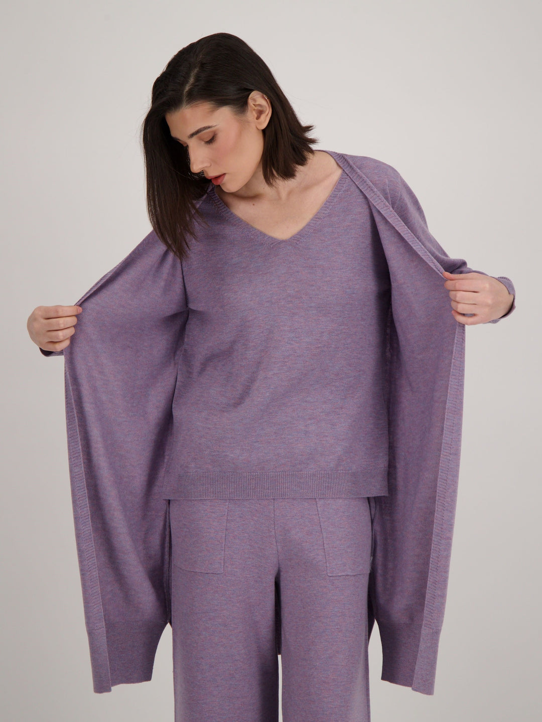 Violet Fooler V-Neck Sweater Cardigan